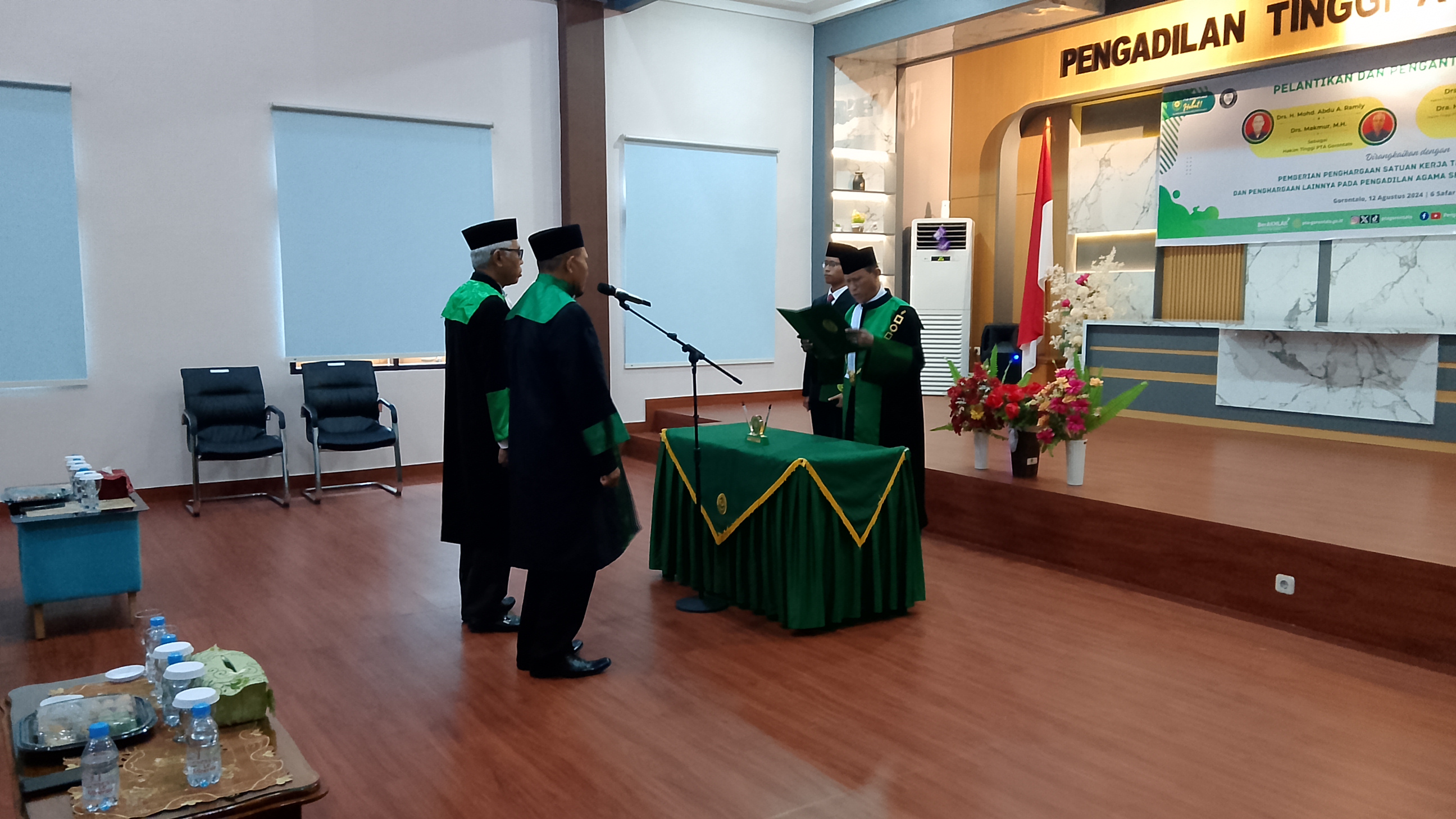 1208 PelantikanHakim